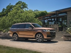 2025 Lincoln Navigator Black Label Exterior Sunrise Copper